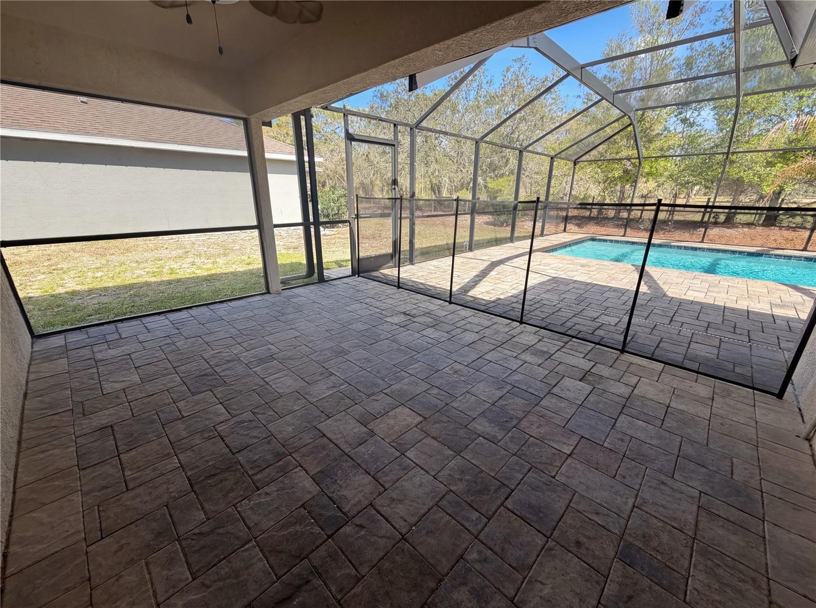 SUMMER CHASE - Residential