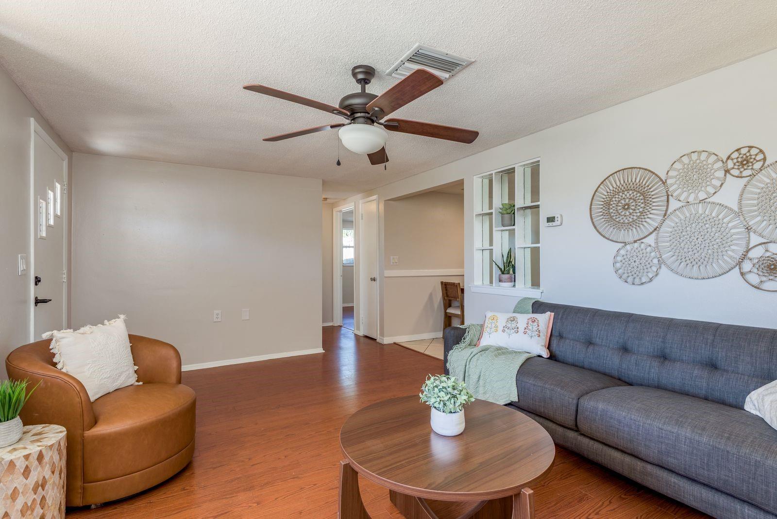 FOREST HILLS - Residential Lease