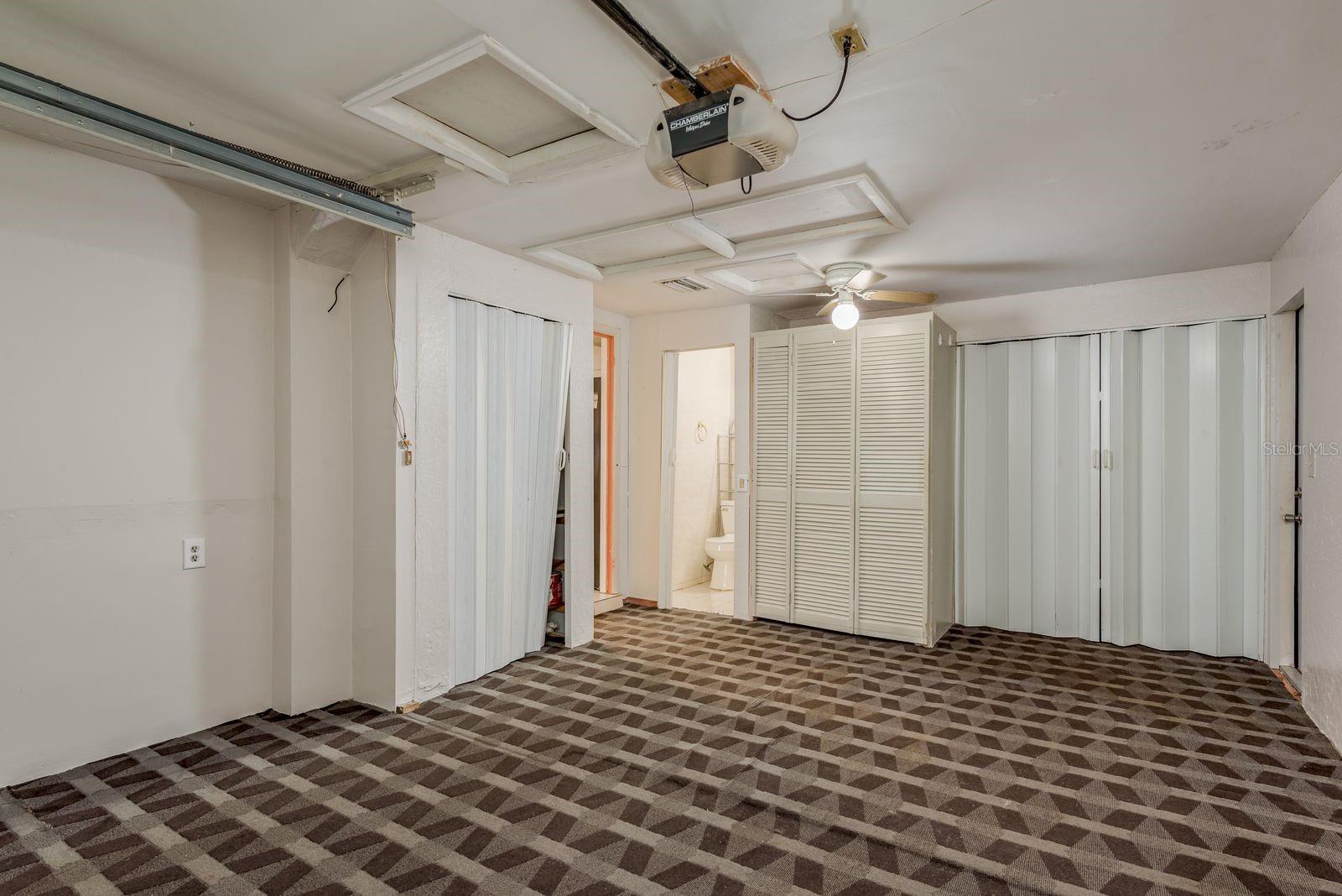 FOREST HILLS - Residential Lease