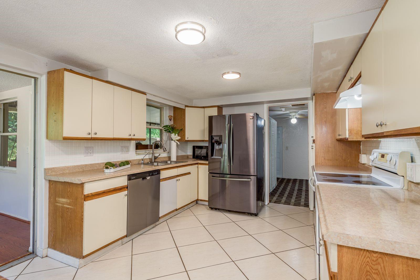 FOREST HILLS - Residential Lease