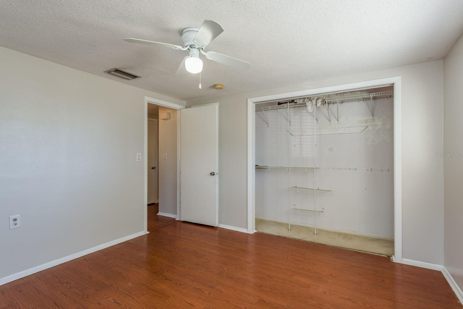 FOREST HILLS - Residential Lease