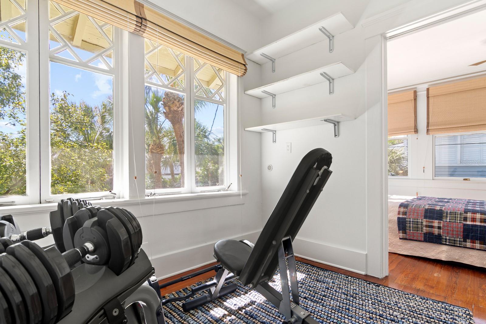 HYDE PARK WEST - Residential