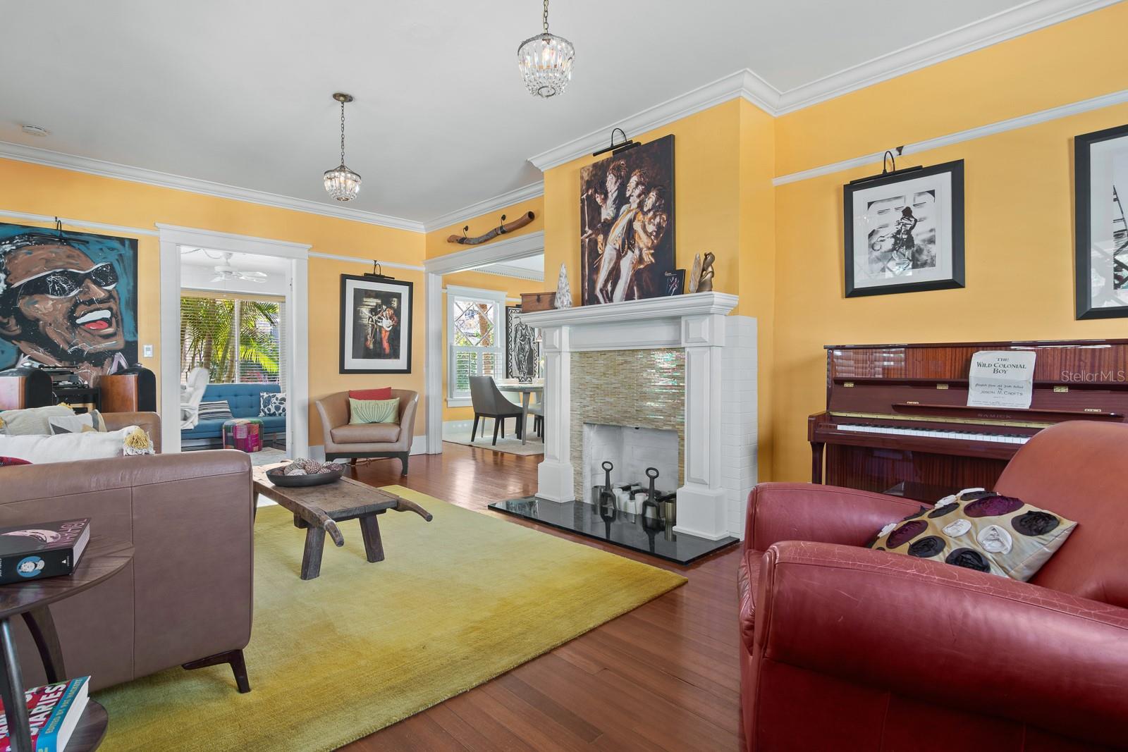 1027 S DAKOTA AVENUE