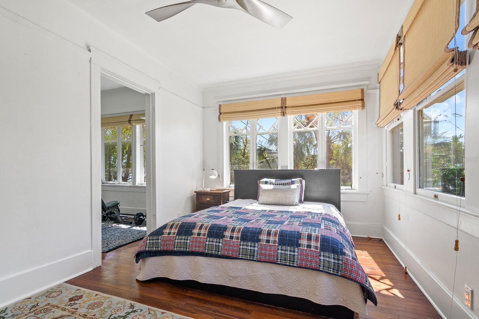 HYDE PARK WEST - Residential