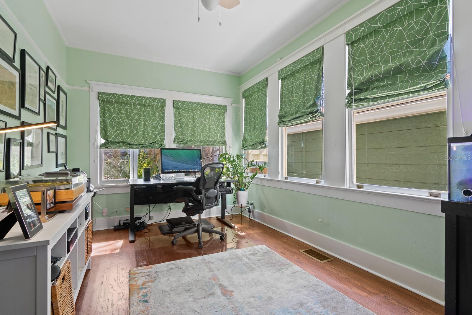 HYDE PARK WEST - Residential