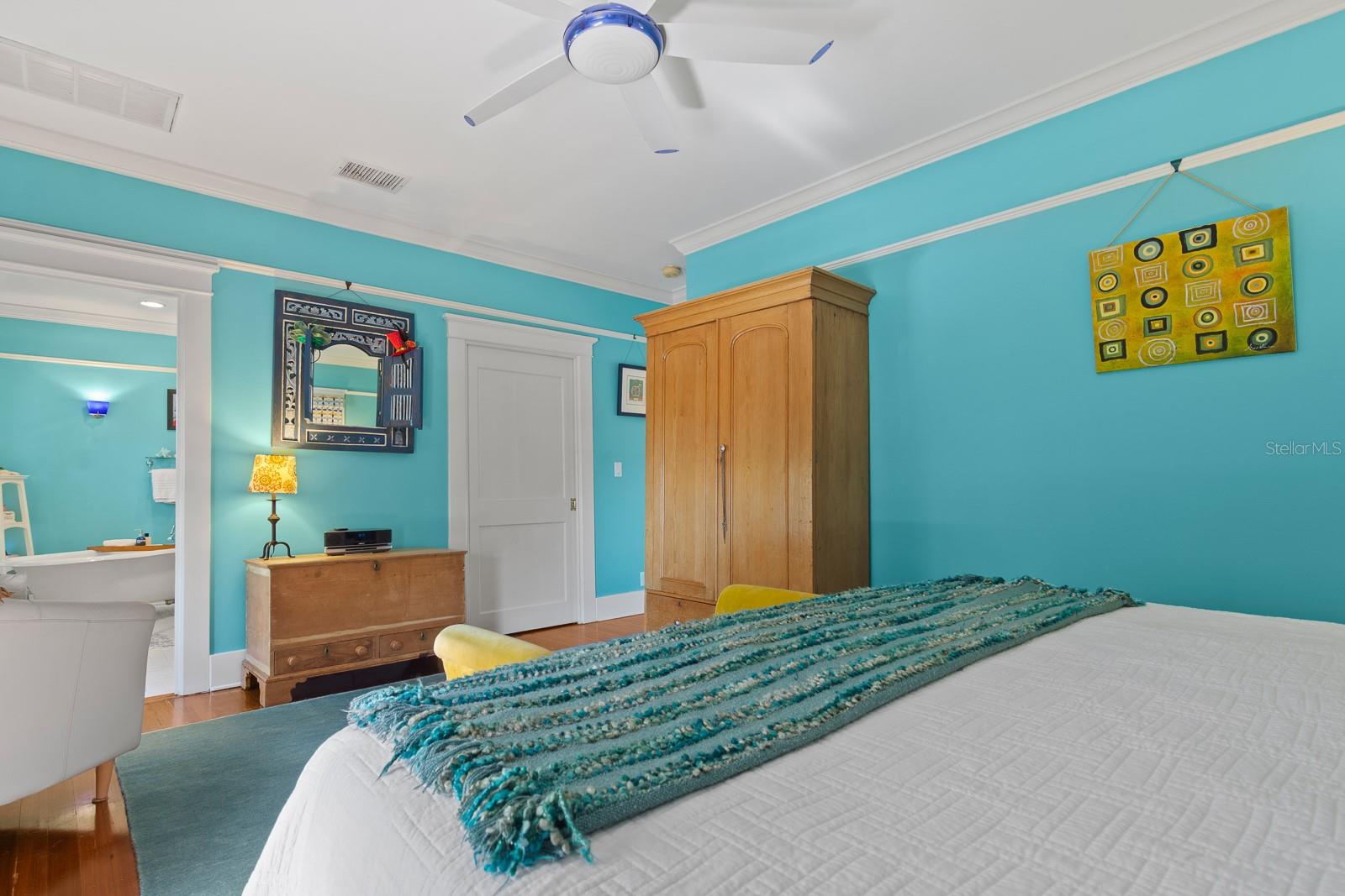 HYDE PARK WEST - Residential