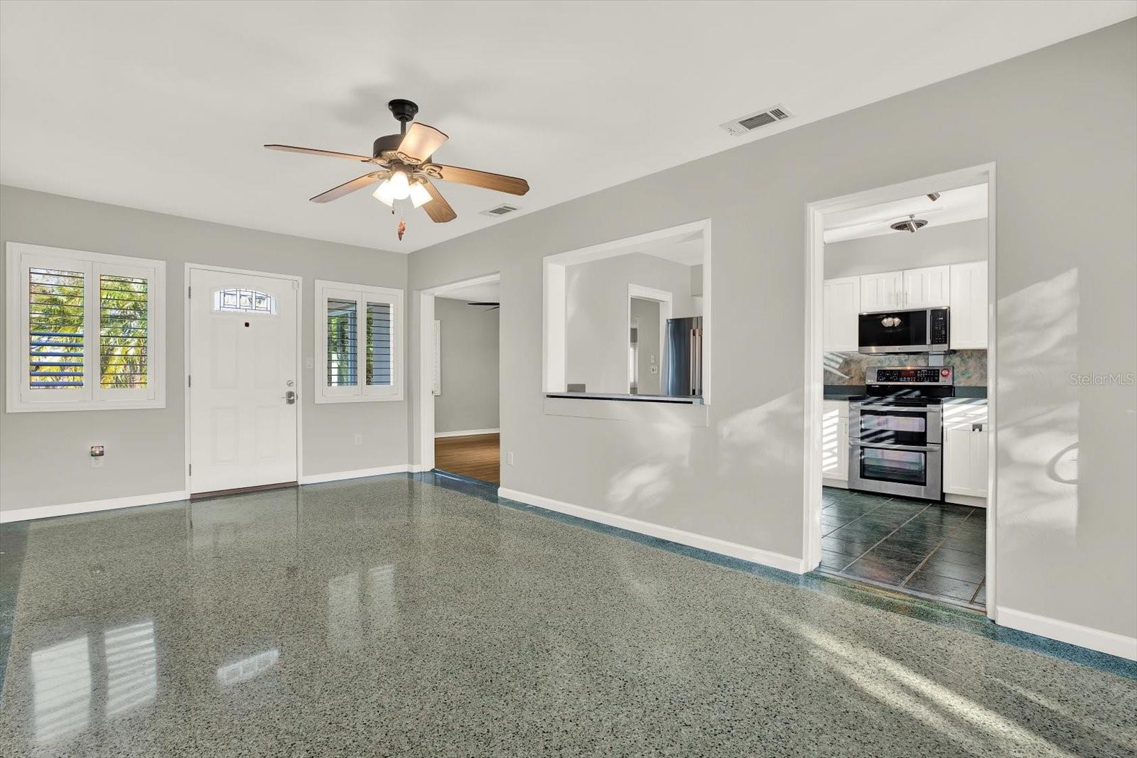 OAKWOOD MANOR - Residential