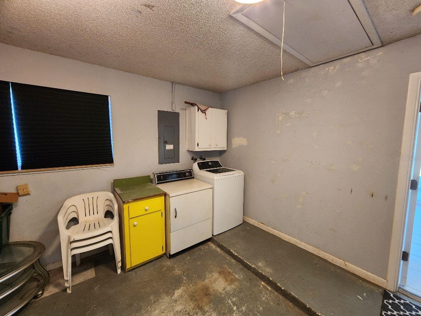 SILVER SANDS SEC A - Residential Lease