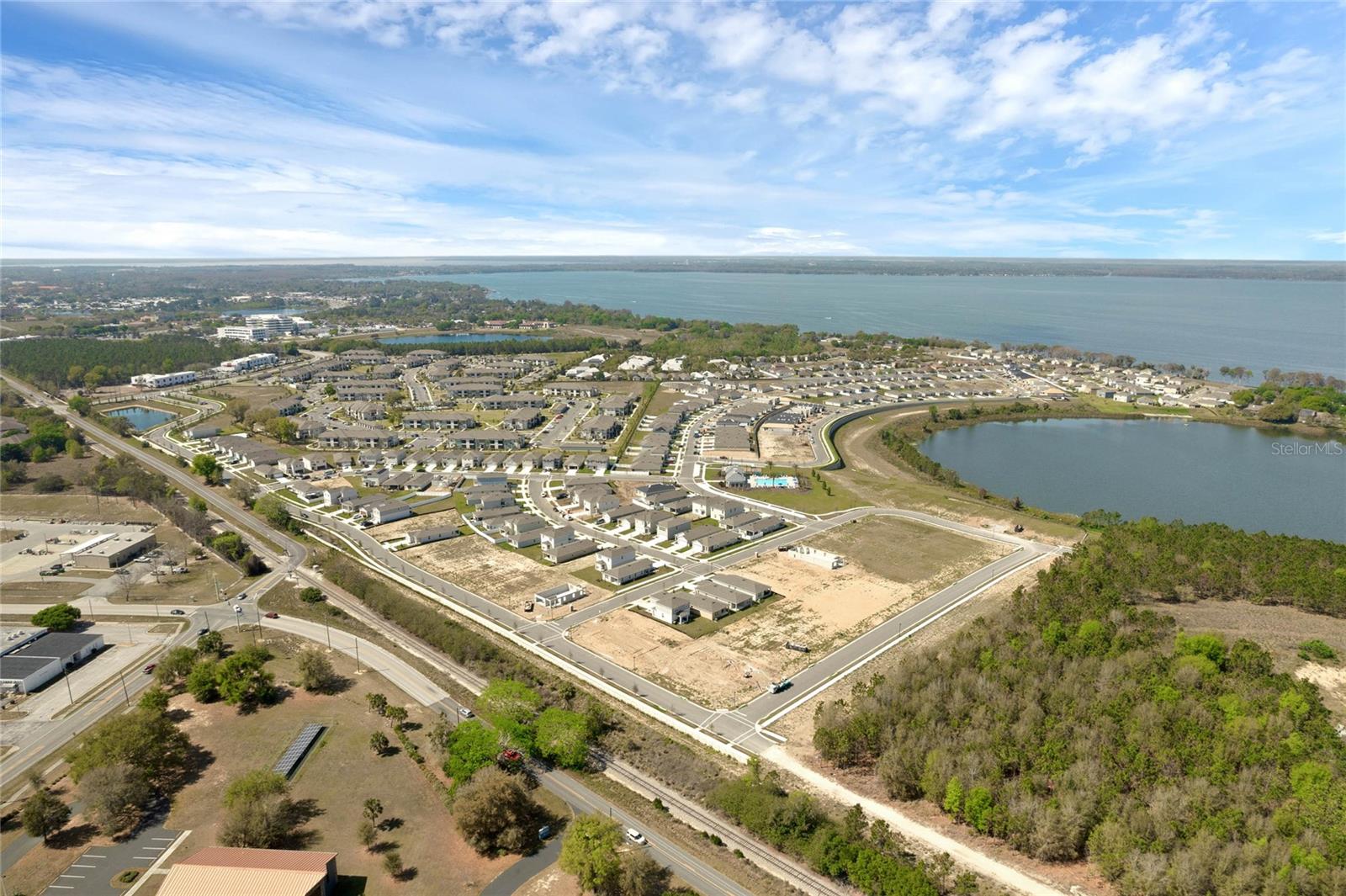 AVALON PARK TAVARES - Residential