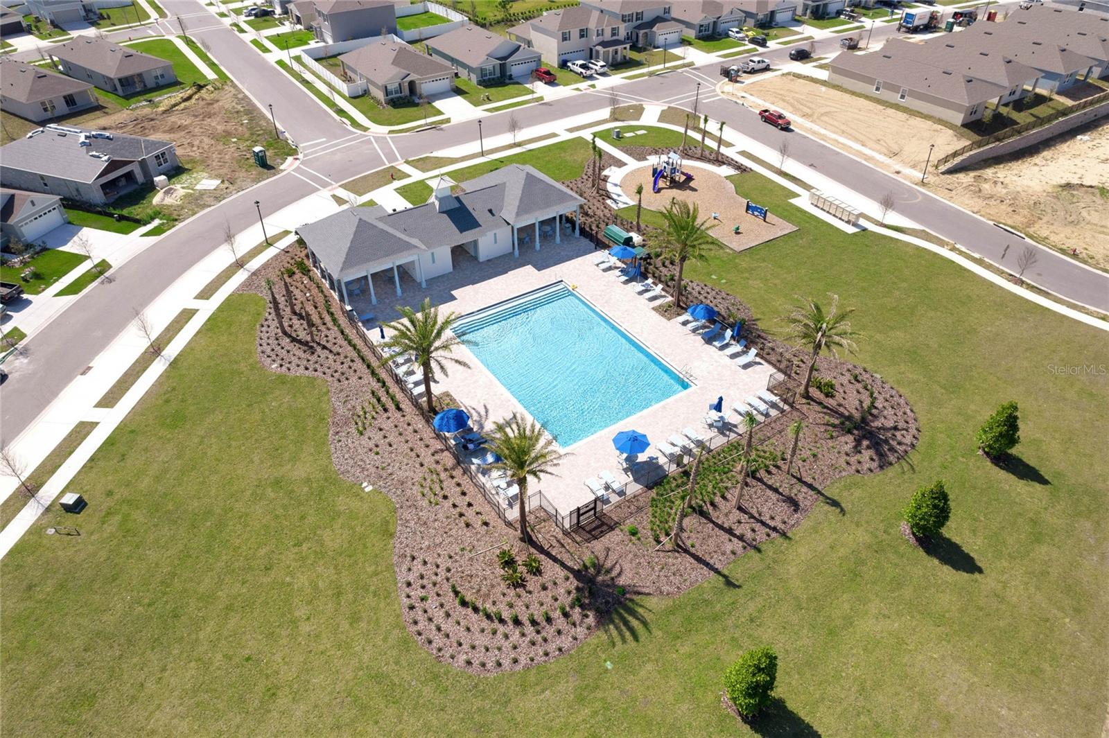 AVALON PARK TAVARES - Residential