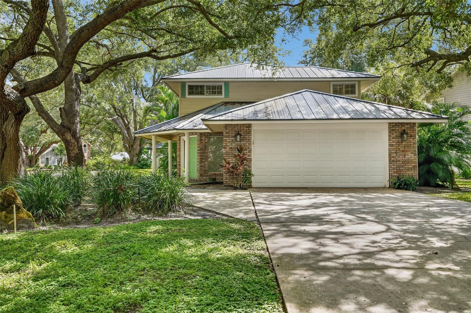 6812 ARBOR OAKS DRIVE