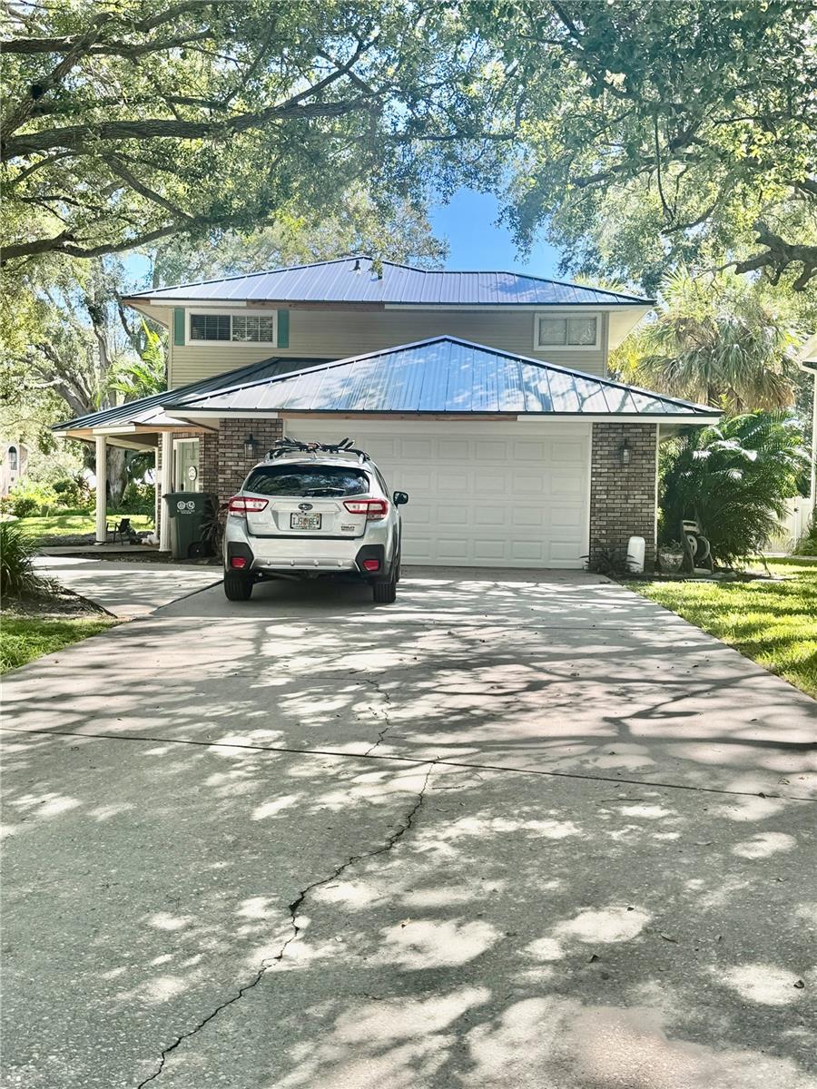 6812 ARBOR OAKS DRIVE
