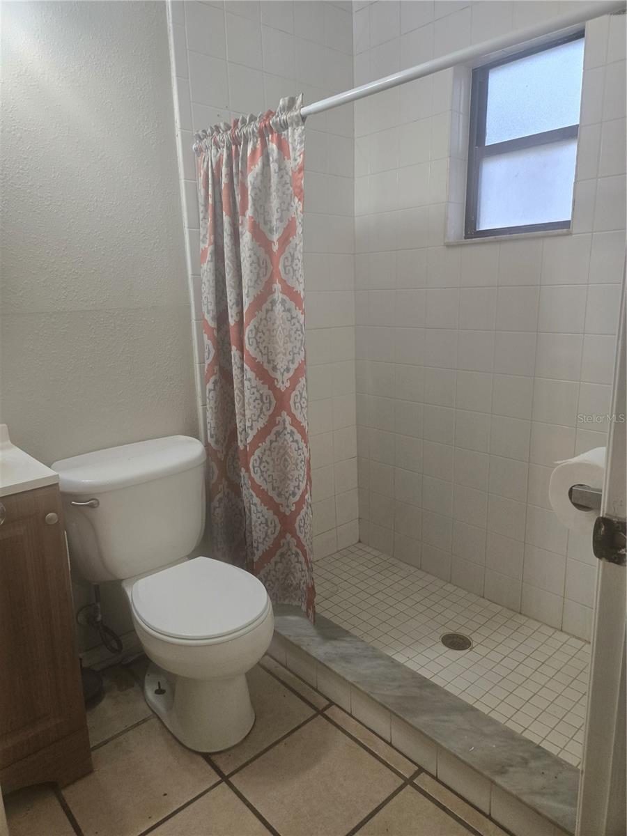 EL RANCHO PARK ADD BLK B - Residential Lease