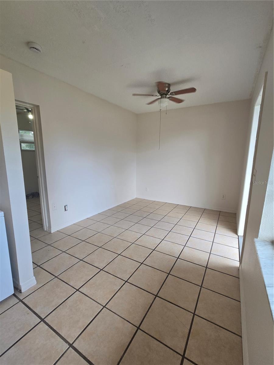 EL RANCHO PARK ADD BLK B - Residential Lease