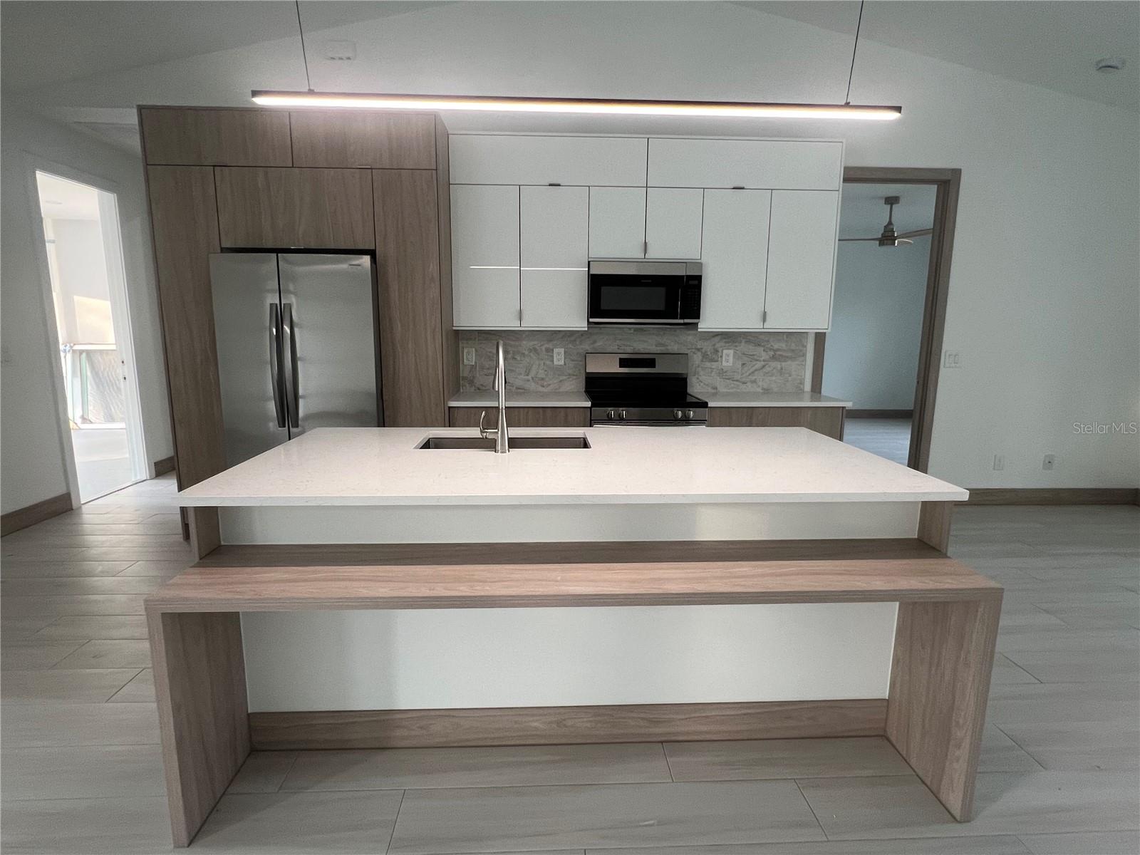 PORT CHARLOTTE SUB 32 - Residential Lease