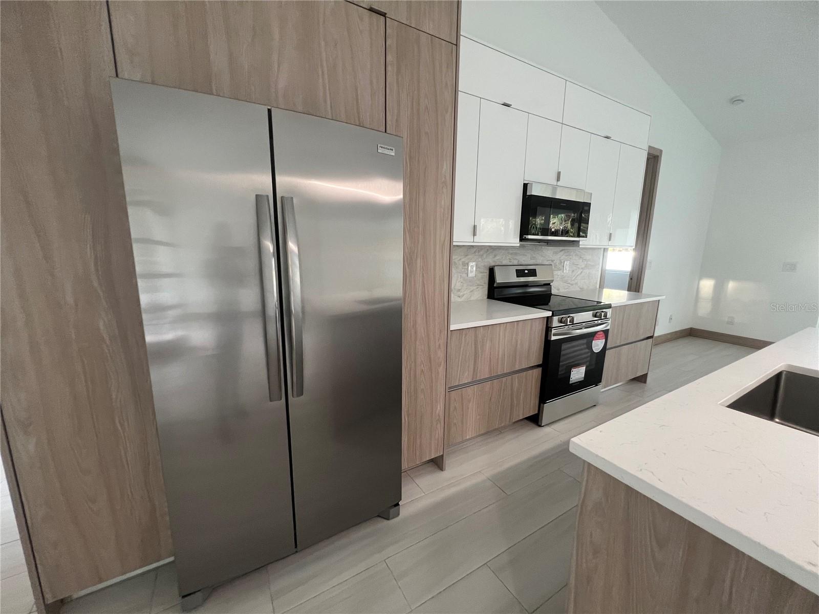 PORT CHARLOTTE SUB 32 - Residential Lease