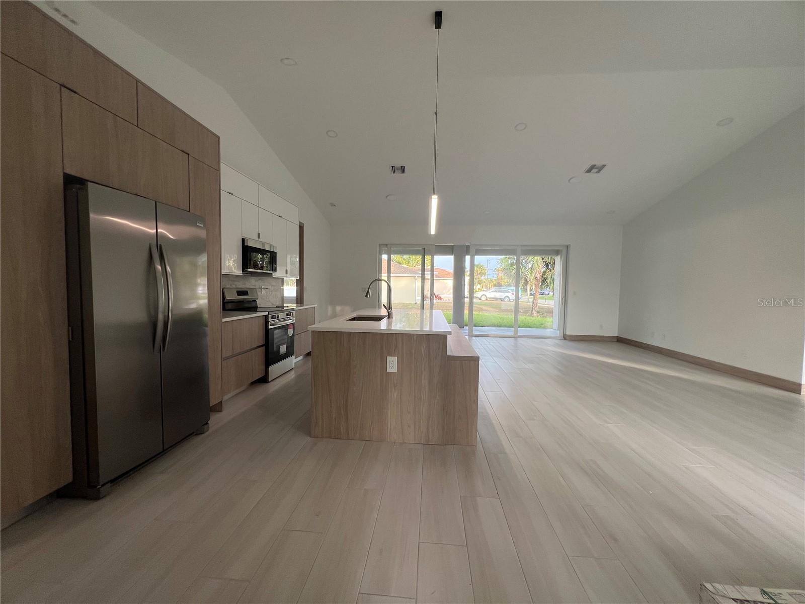 PORT CHARLOTTE SUB 32 - Residential Lease