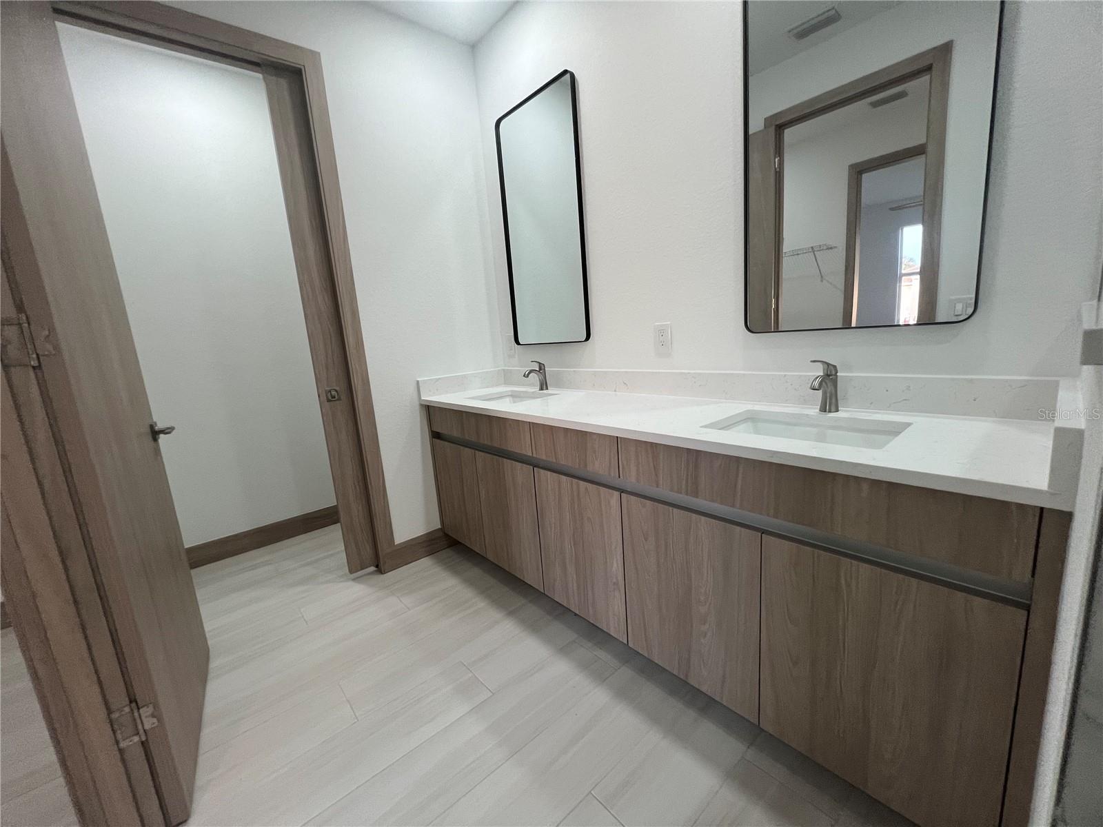 PORT CHARLOTTE SUB 32 - Residential Lease