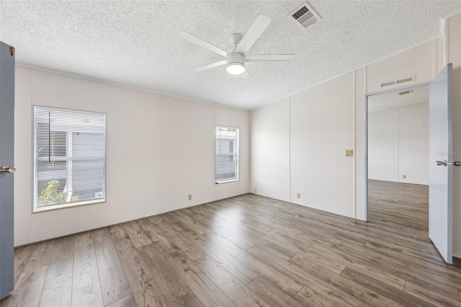 TAVARES FOX RUN MOBILE HOME - Residential