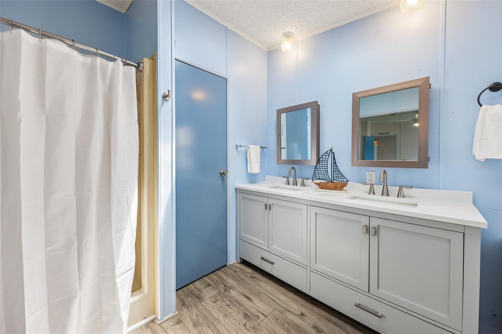 TAVARES FOX RUN MOBILE HOME - Residential