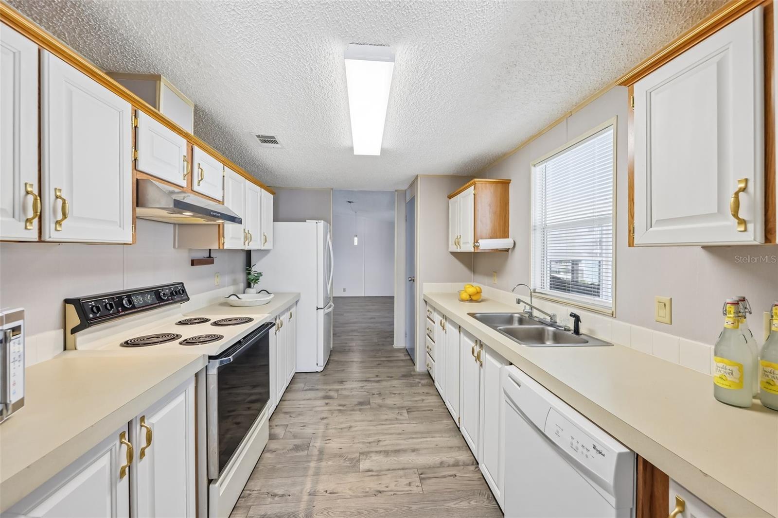 TAVARES FOX RUN MOBILE HOME - Residential