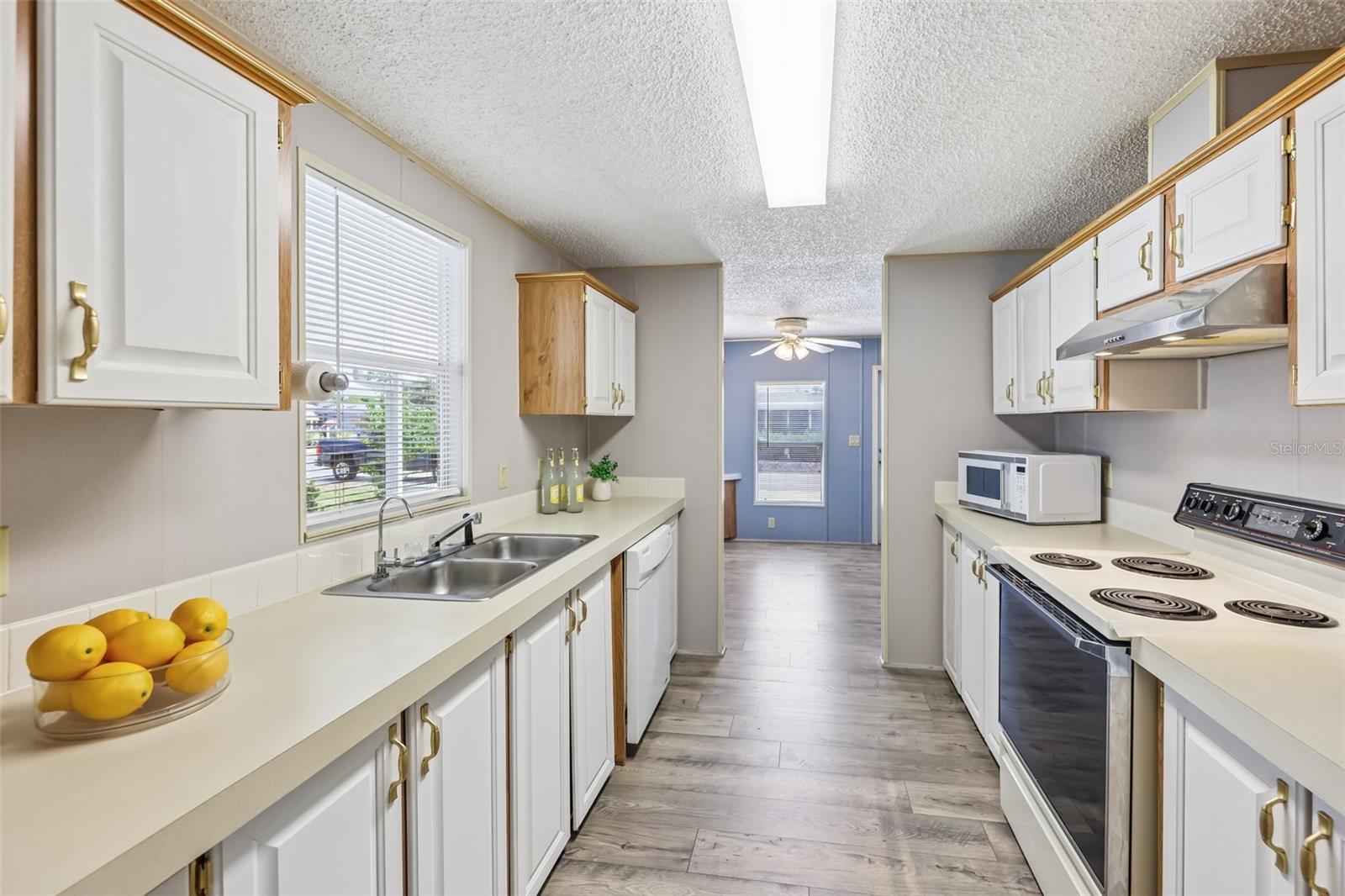 TAVARES FOX RUN MOBILE HOME - Residential