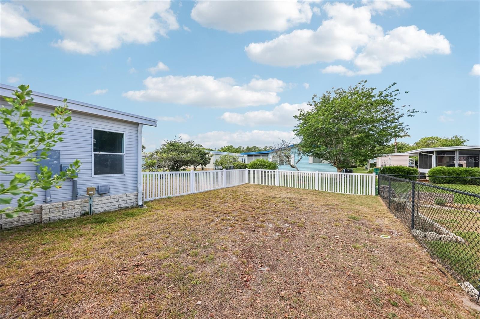 TAVARES FOX RUN MOBILE HOME - Residential