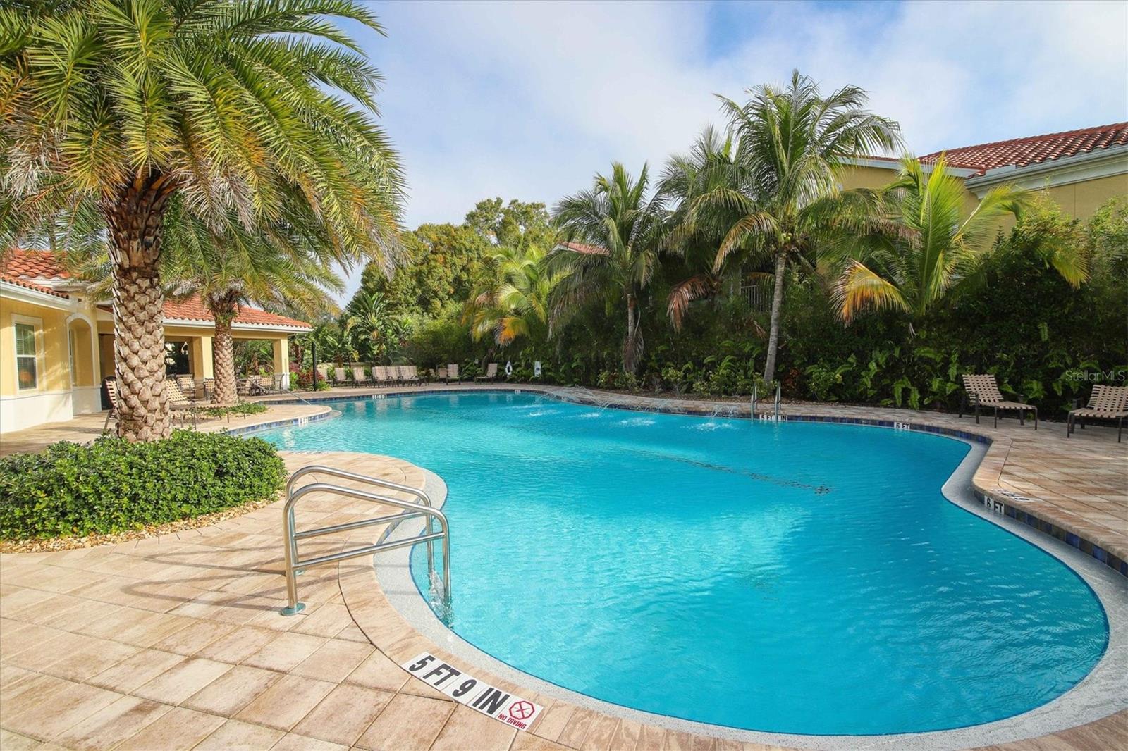 BAY STREET VILLAGE - Residential