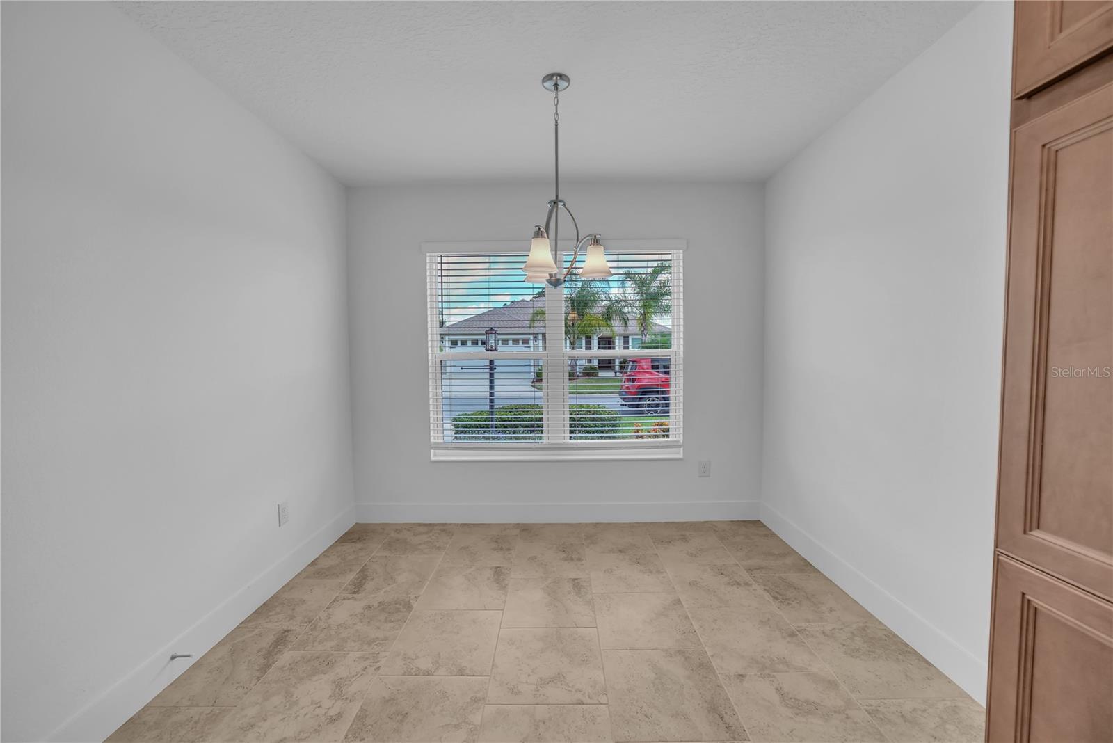 VILLAGES/SOUTHERN OAKS UN 28 - Residential