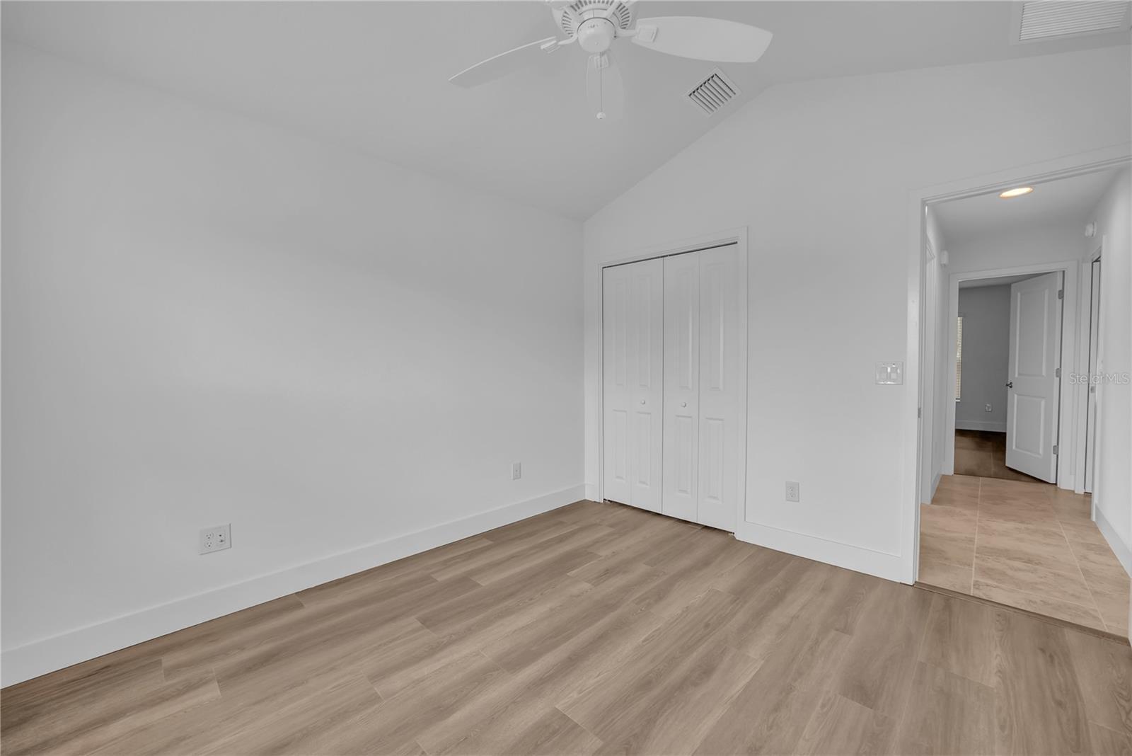 VILLAGES/SOUTHERN OAKS UN 28 - Residential