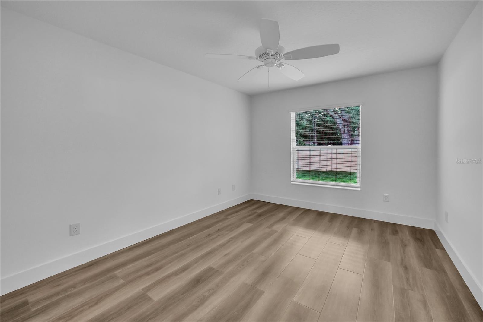 VILLAGES/SOUTHERN OAKS UN 28 - Residential