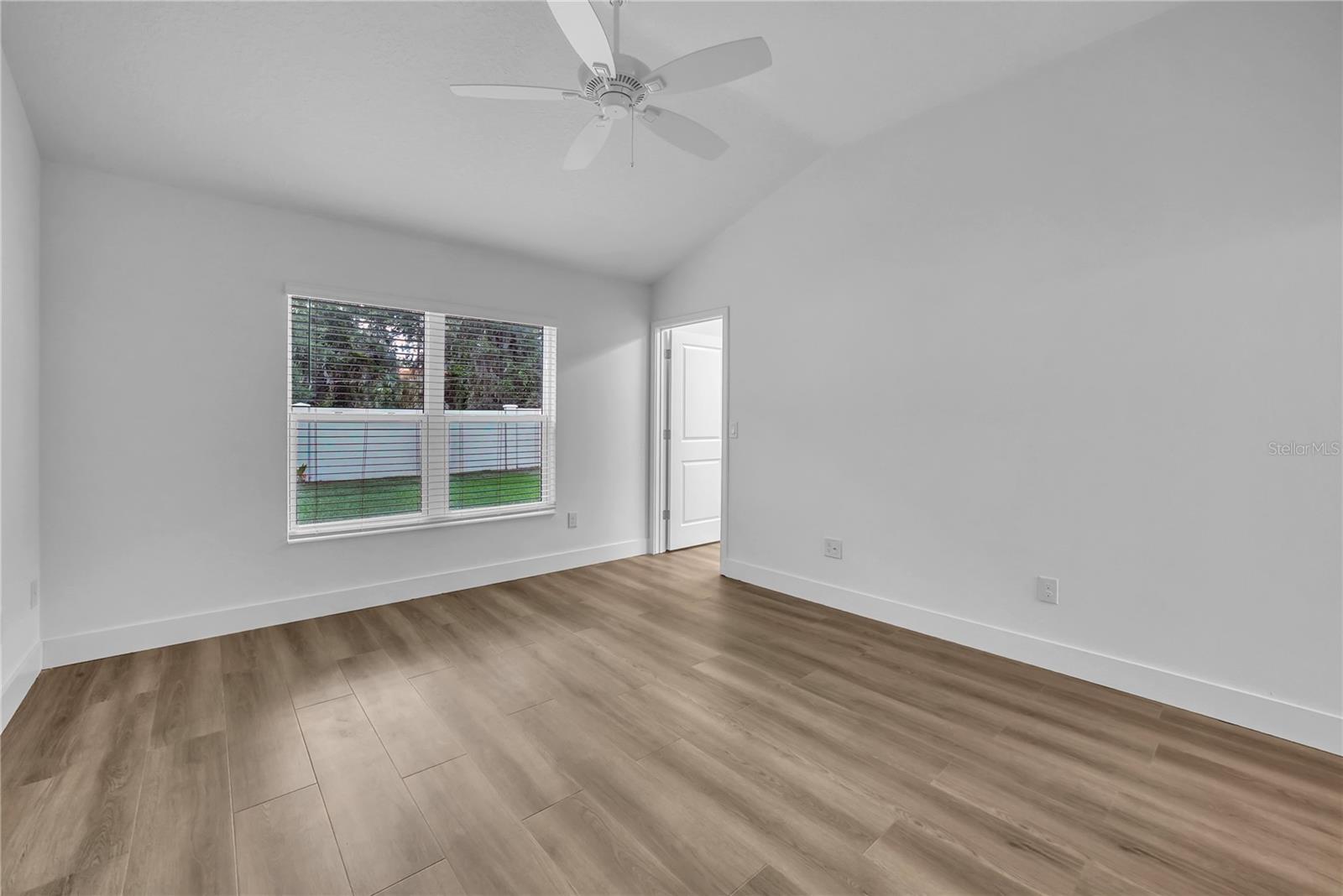 VILLAGES/SOUTHERN OAKS UN 28 - Residential