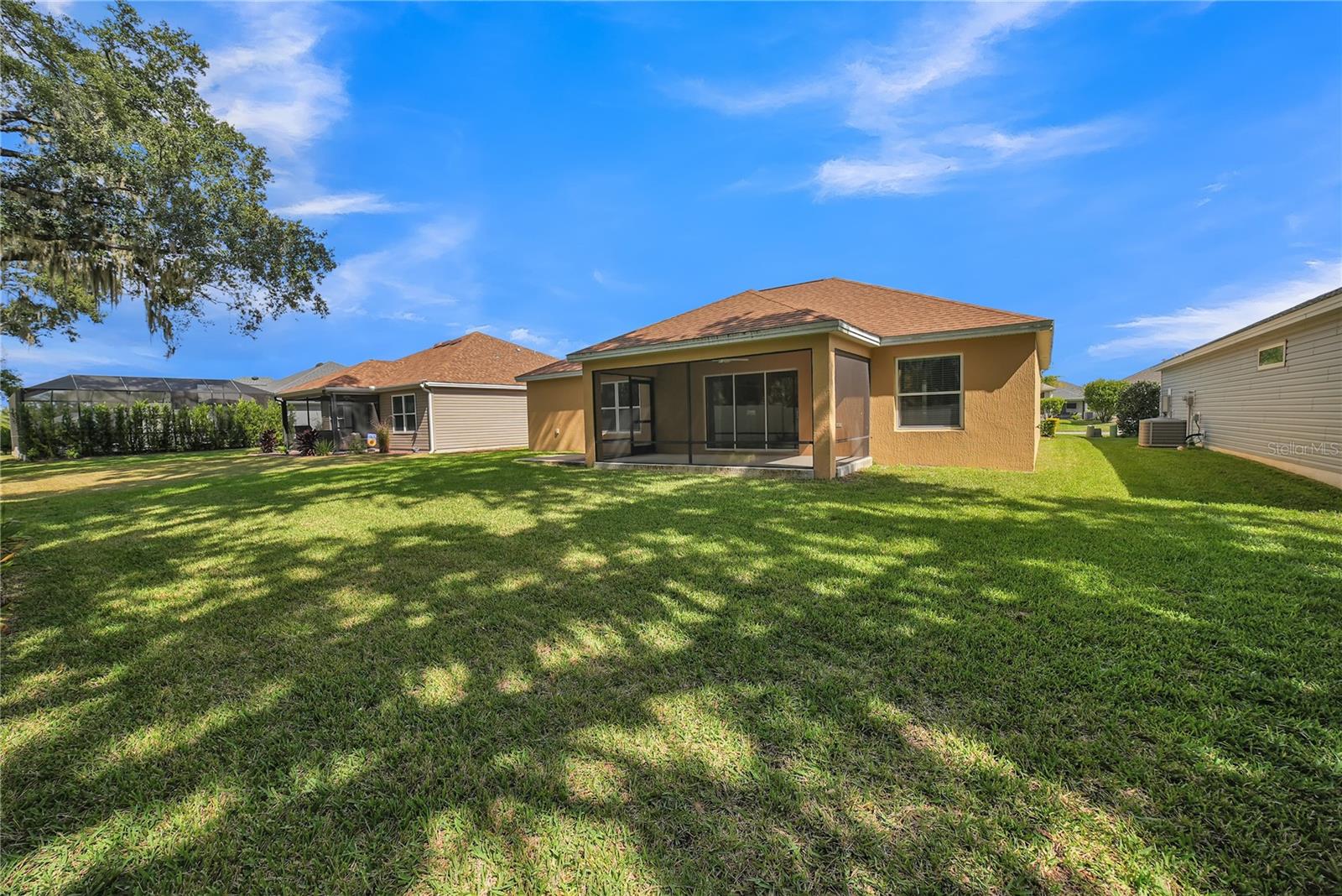 VILLAGES/SOUTHERN OAKS UN 28 - Residential