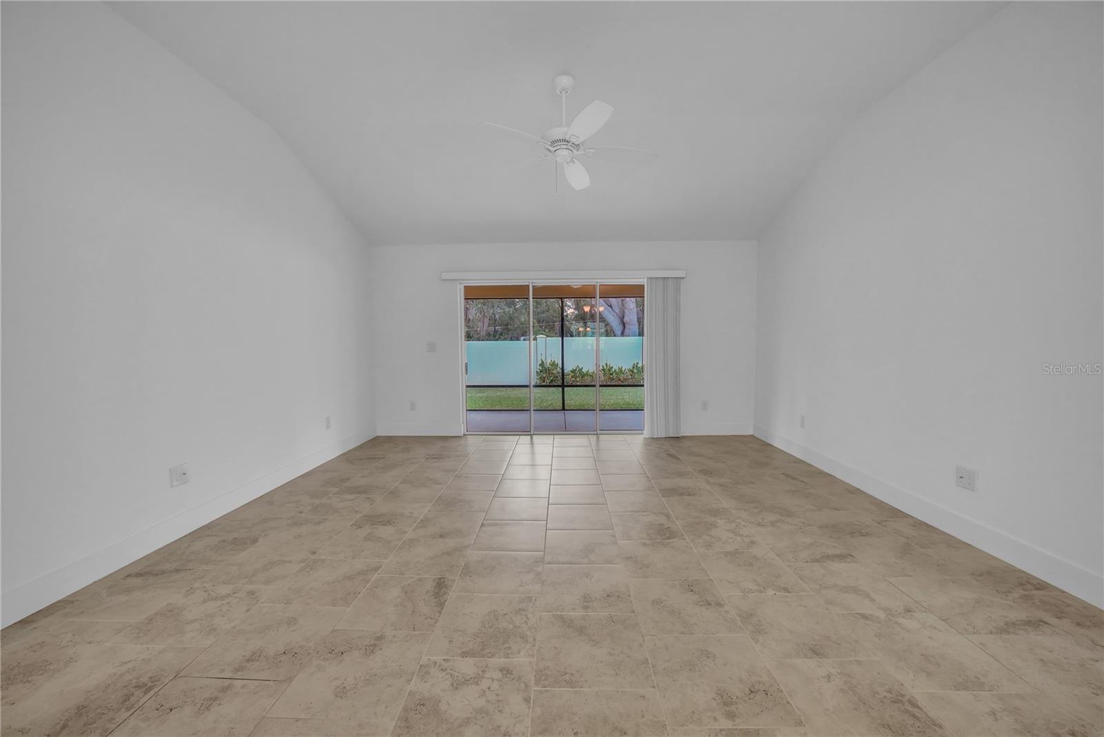 VILLAGES/SOUTHERN OAKS UN 28 - Residential