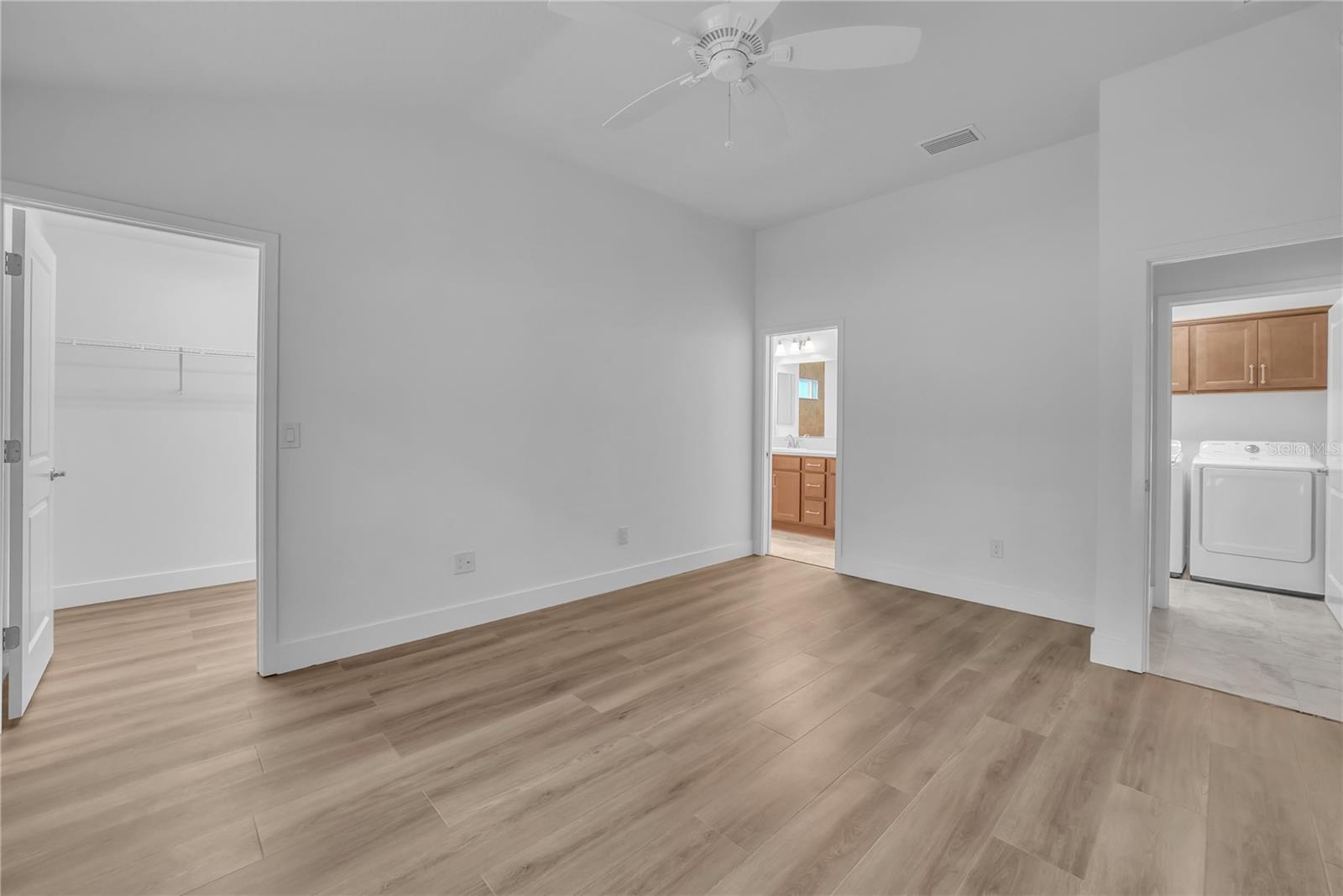 VILLAGES/SOUTHERN OAKS UN 28 - Residential