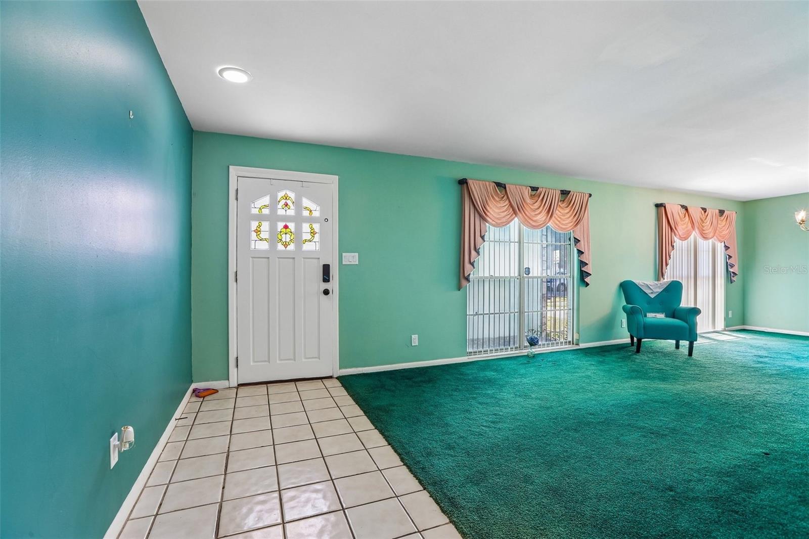 6714 GATEWAY DRIVE