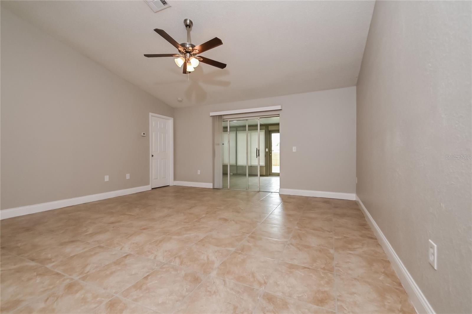 SOUTH FORK TR U - Residential Lease
