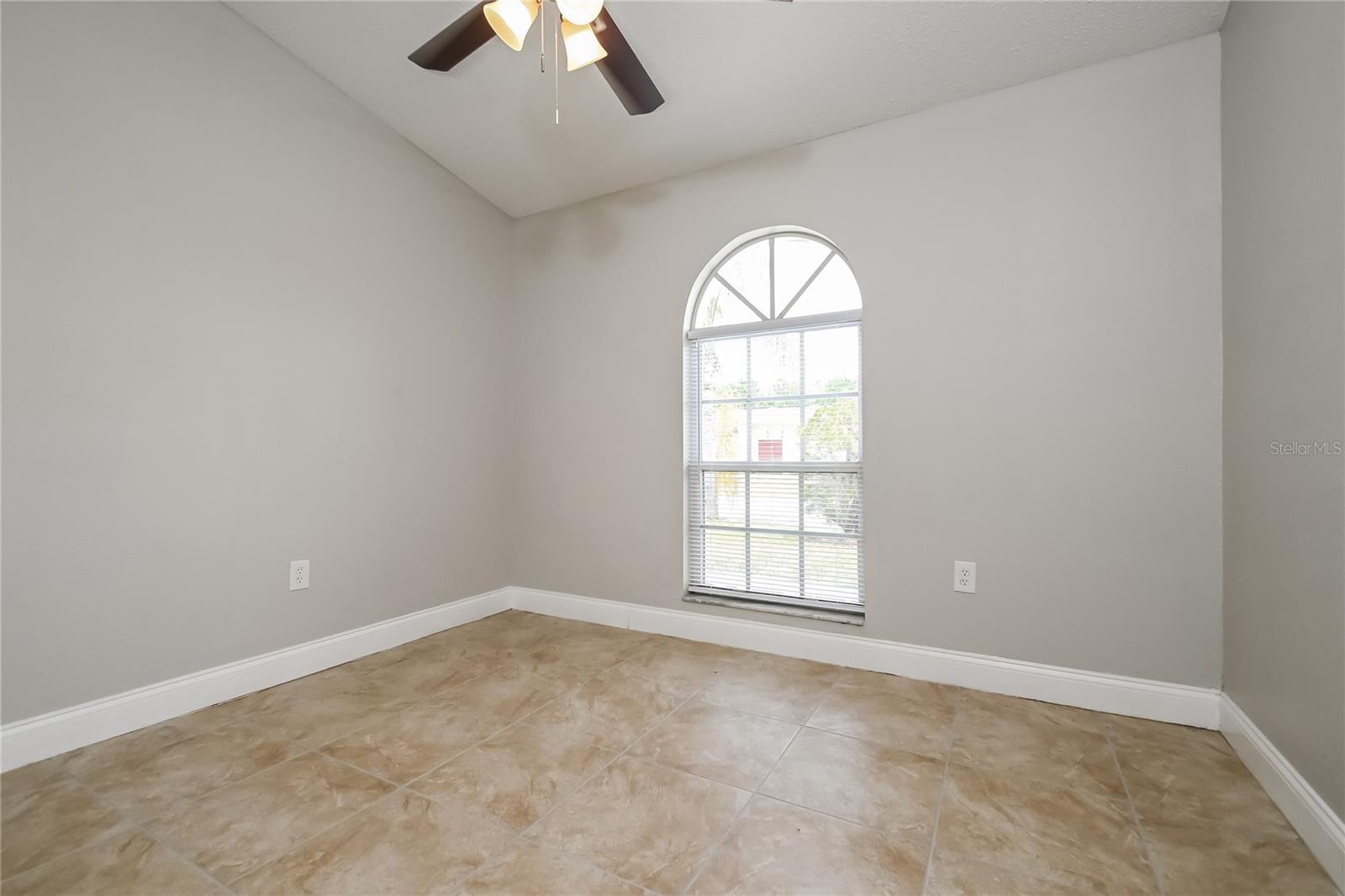 SOUTH FORK TR U - Residential Lease