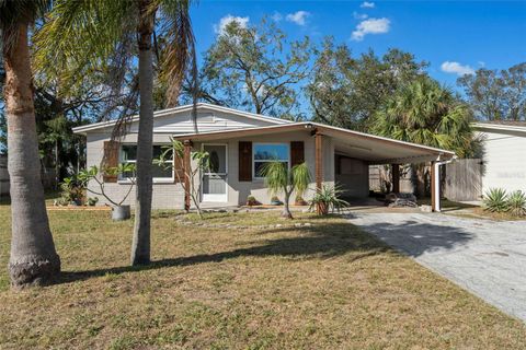 A home in SEMINOLE