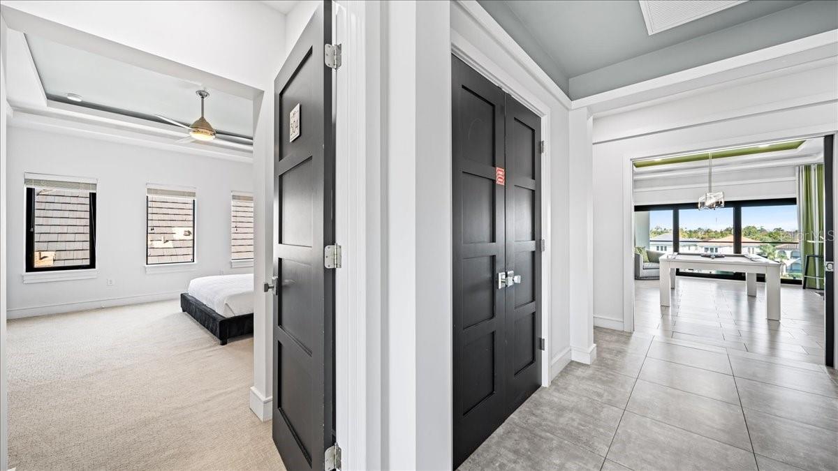 REUNION WEST VLGS NORTH - Residential