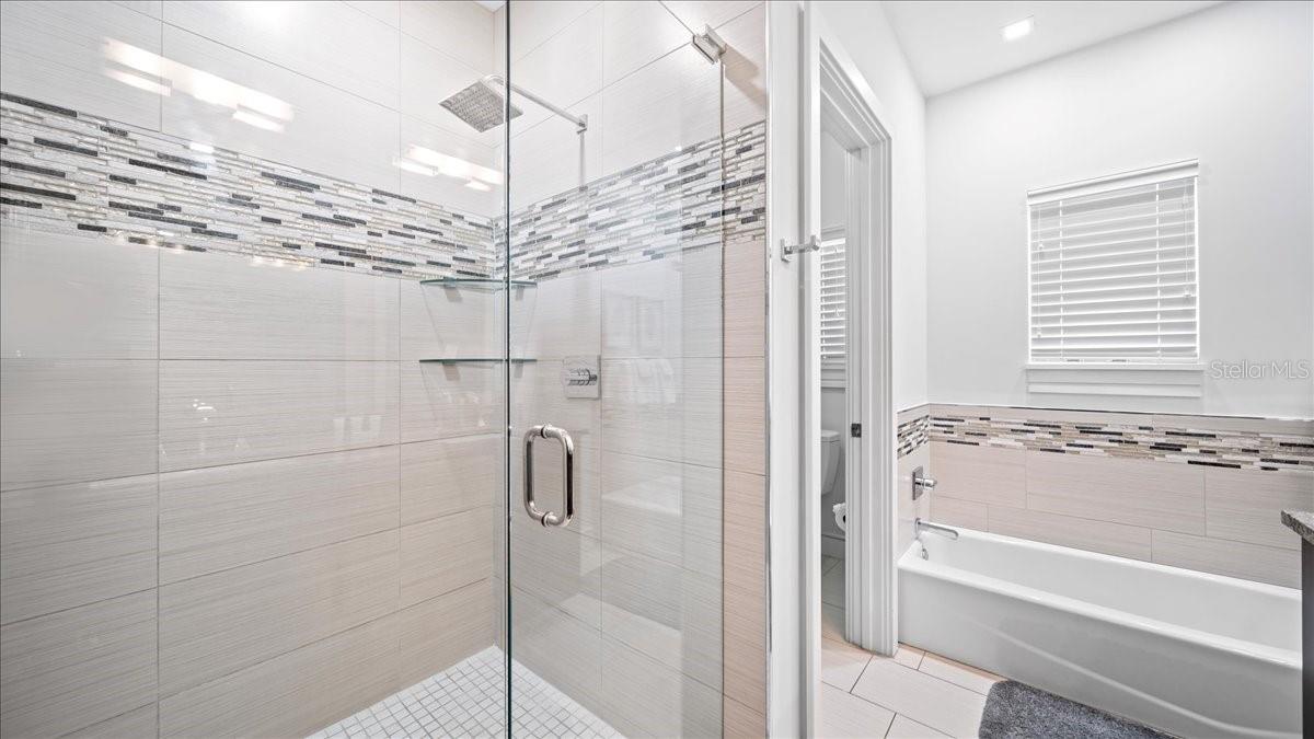 REUNION WEST VLGS NORTH - Residential