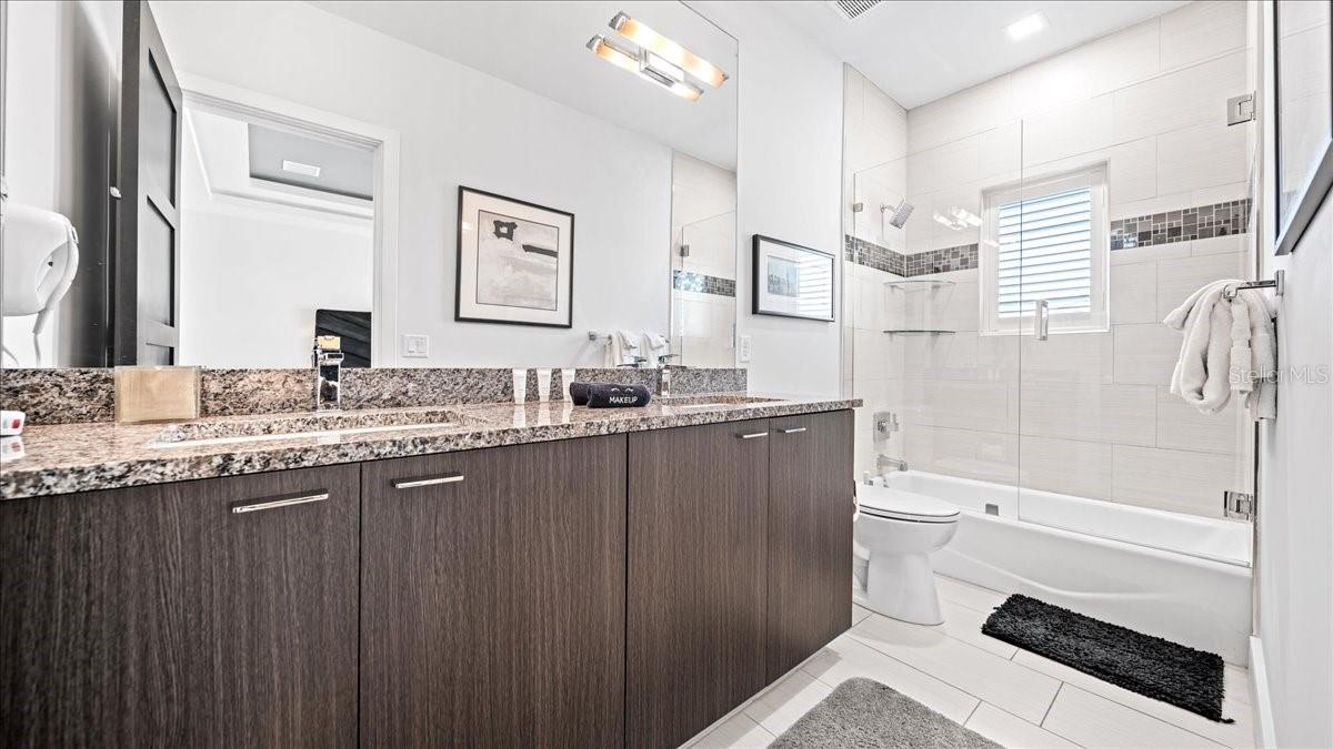 REUNION WEST VLGS NORTH - Residential