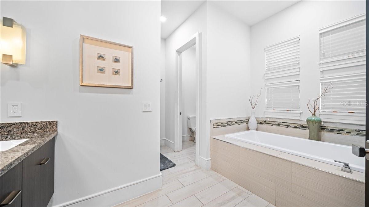 REUNION WEST VLGS NORTH - Residential