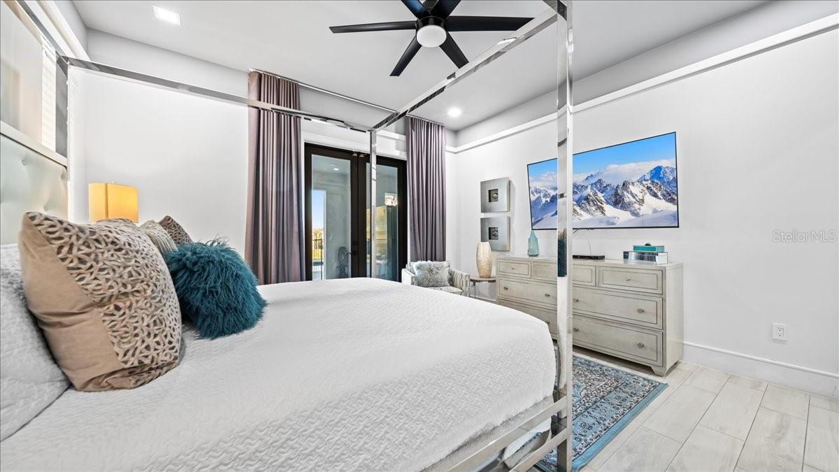 REUNION WEST VLGS NORTH - Residential