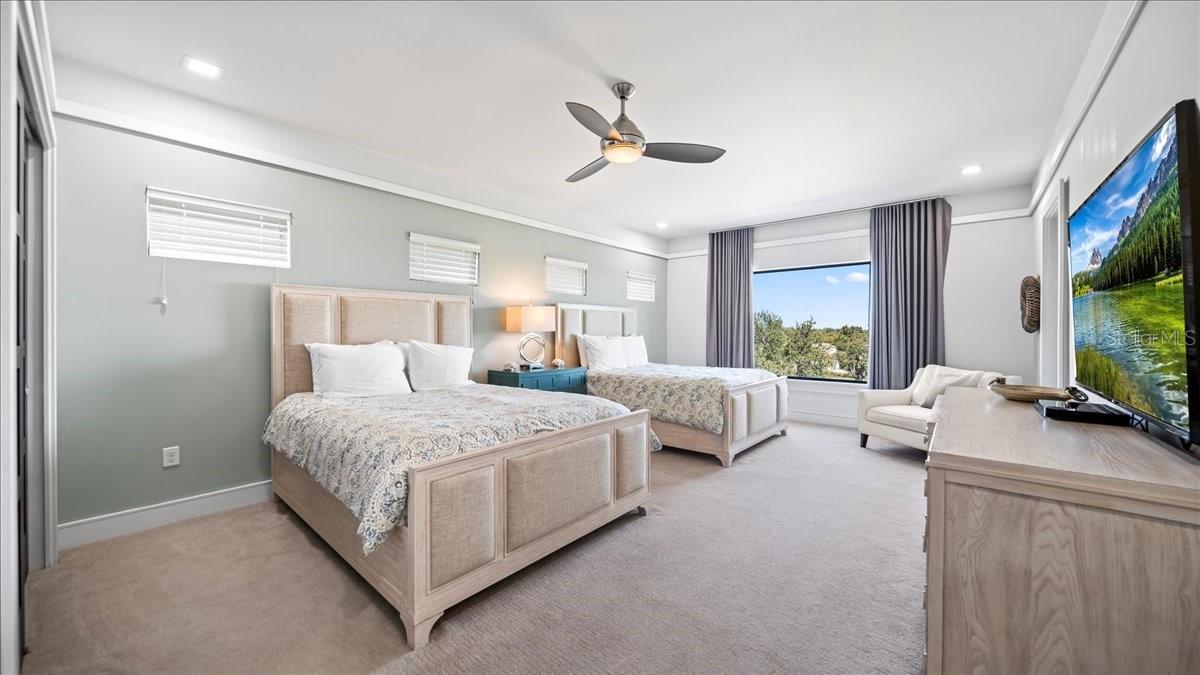 REUNION WEST VLGS NORTH - Residential