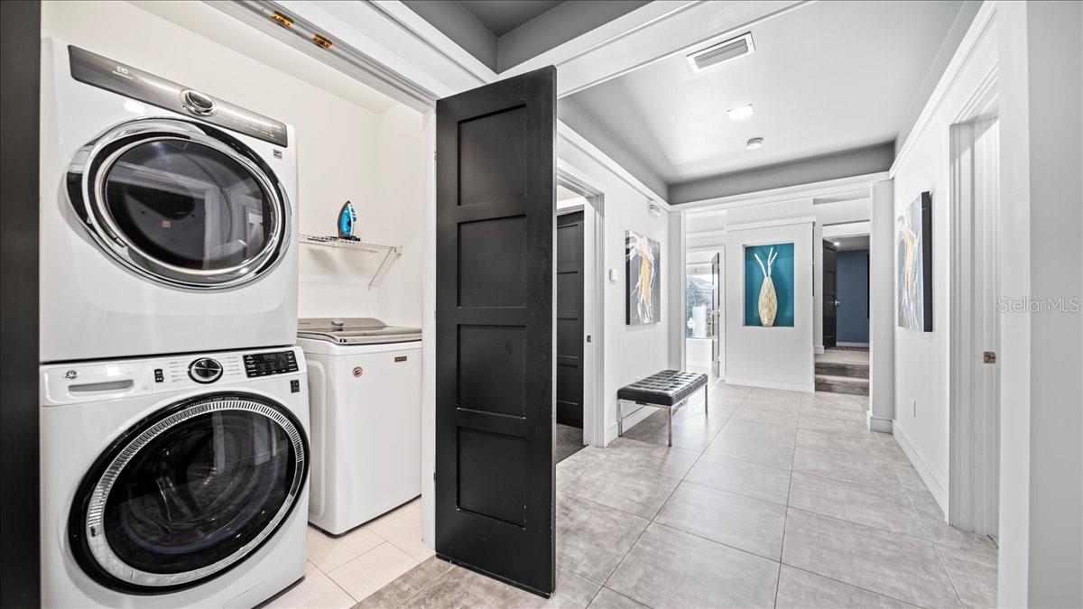 REUNION WEST VLGS NORTH - Residential