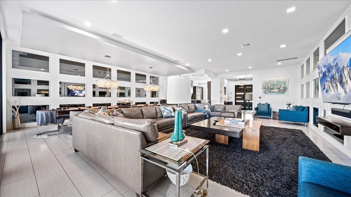 REUNION WEST VLGS NORTH - Residential