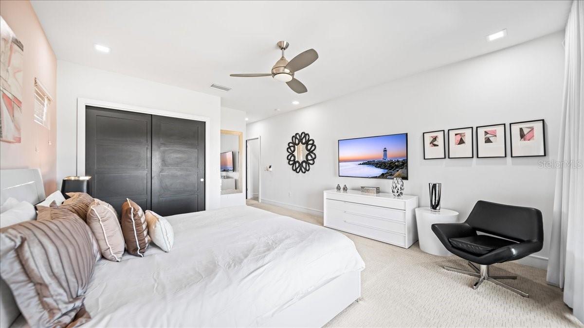 REUNION WEST VLGS NORTH - Residential