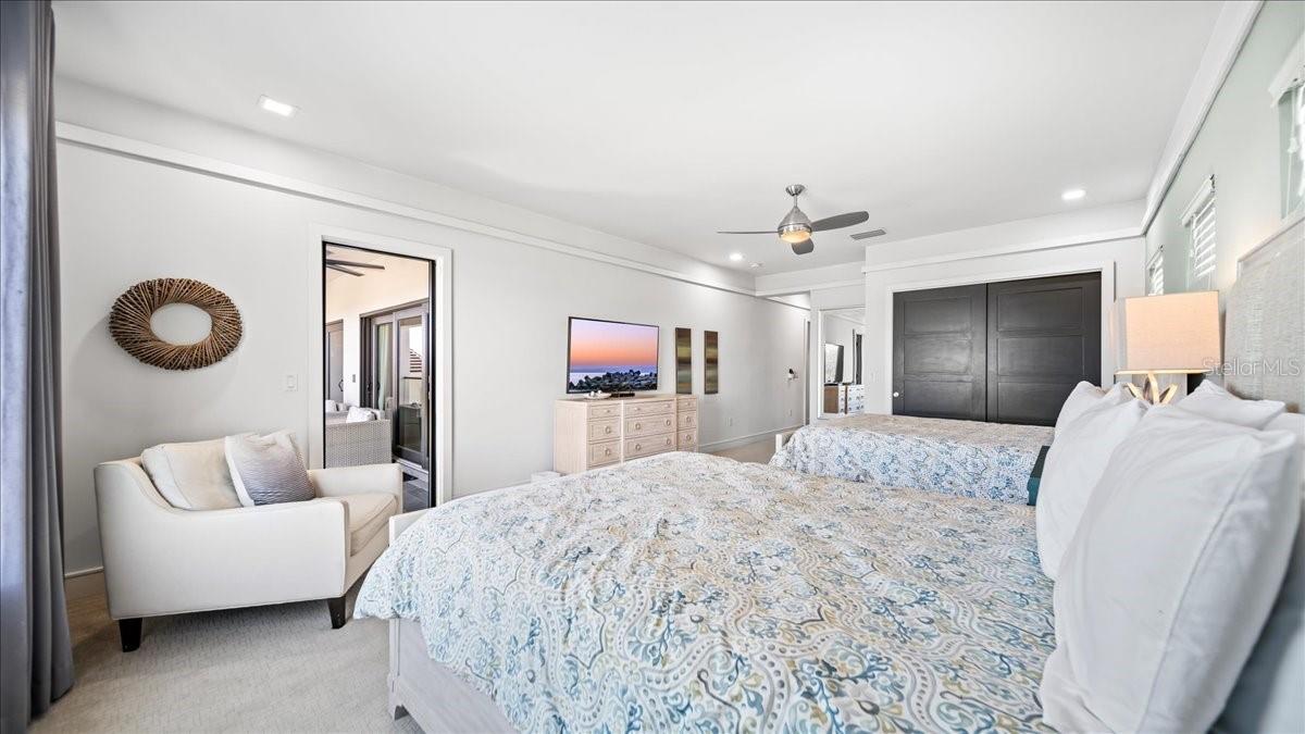 REUNION WEST VLGS NORTH - Residential