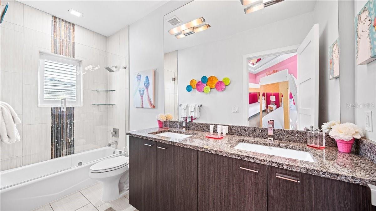 REUNION WEST VLGS NORTH - Residential